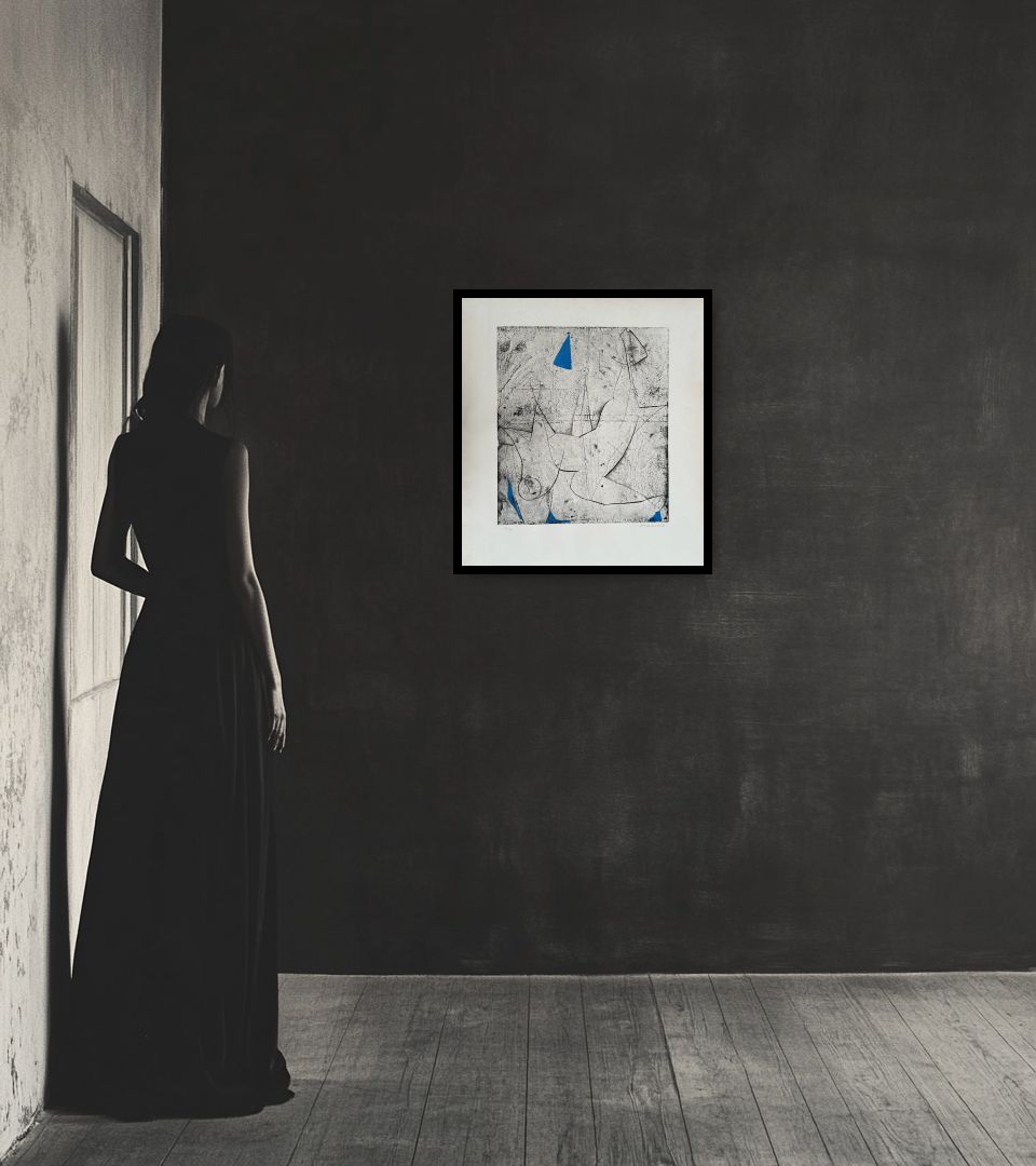 Print Miracolo in dark interior next to a lady