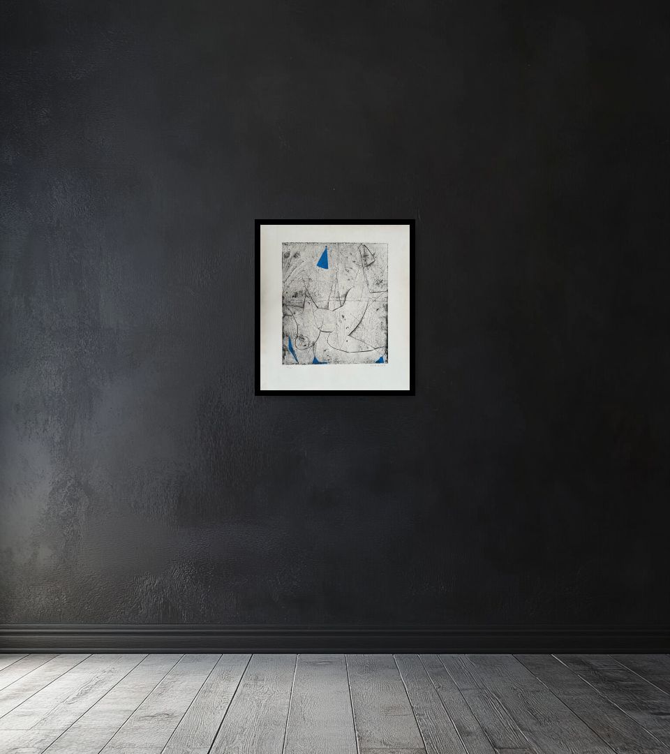 Print Miracolo on dark wall