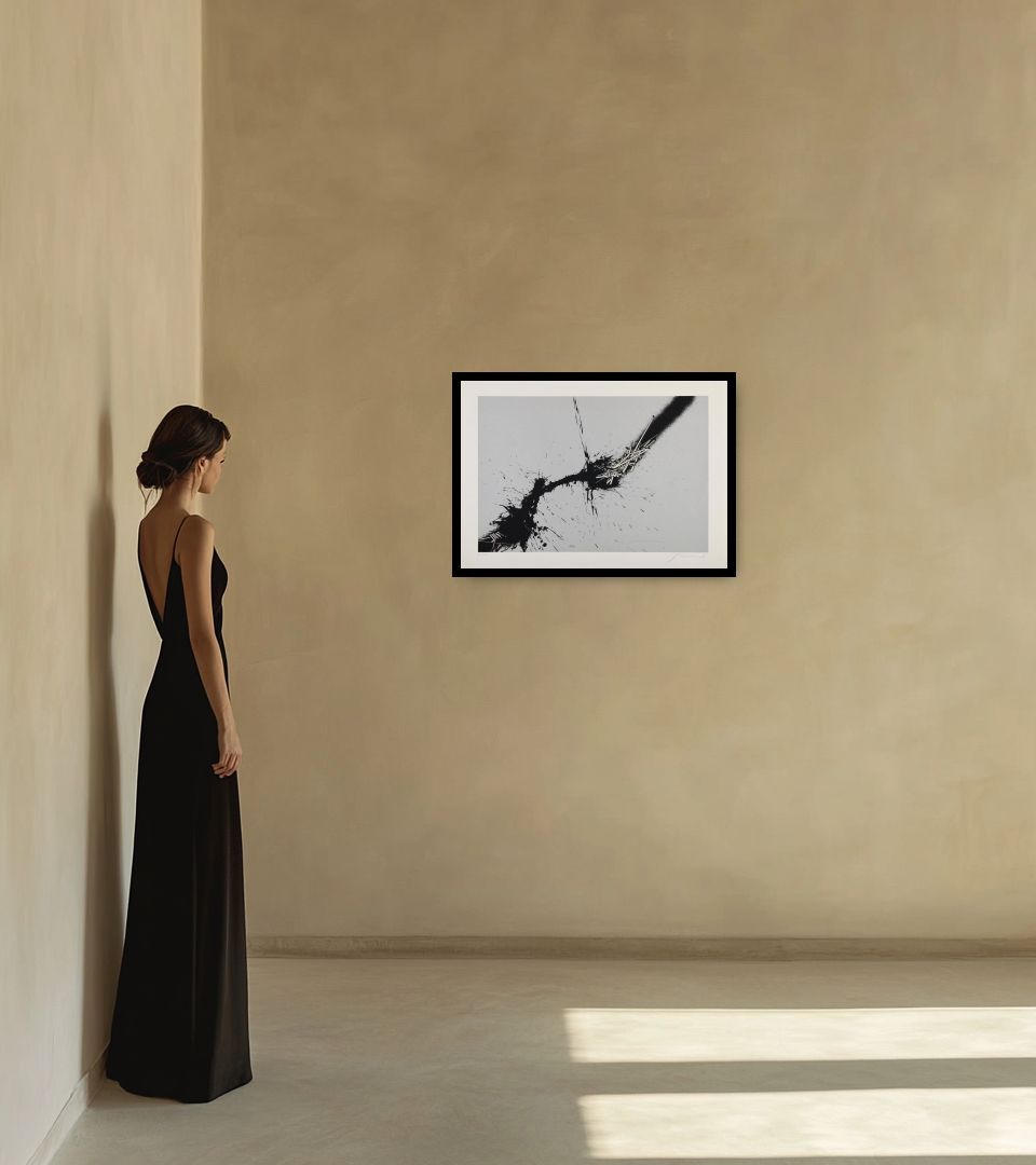 Print Senza Titolo in warm interior next to a lady